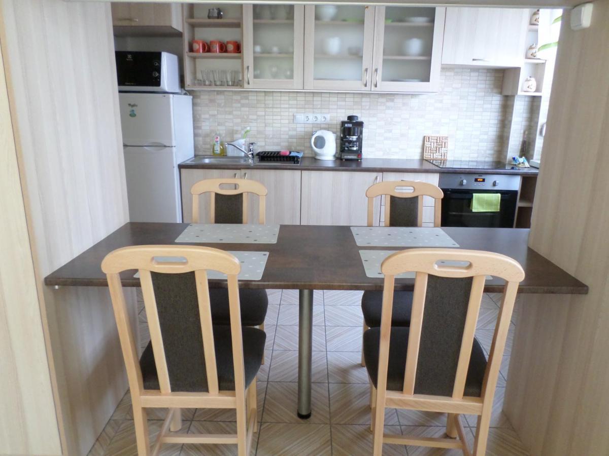 Lakoparki Apartman Veszprém Zewnętrze zdjęcie